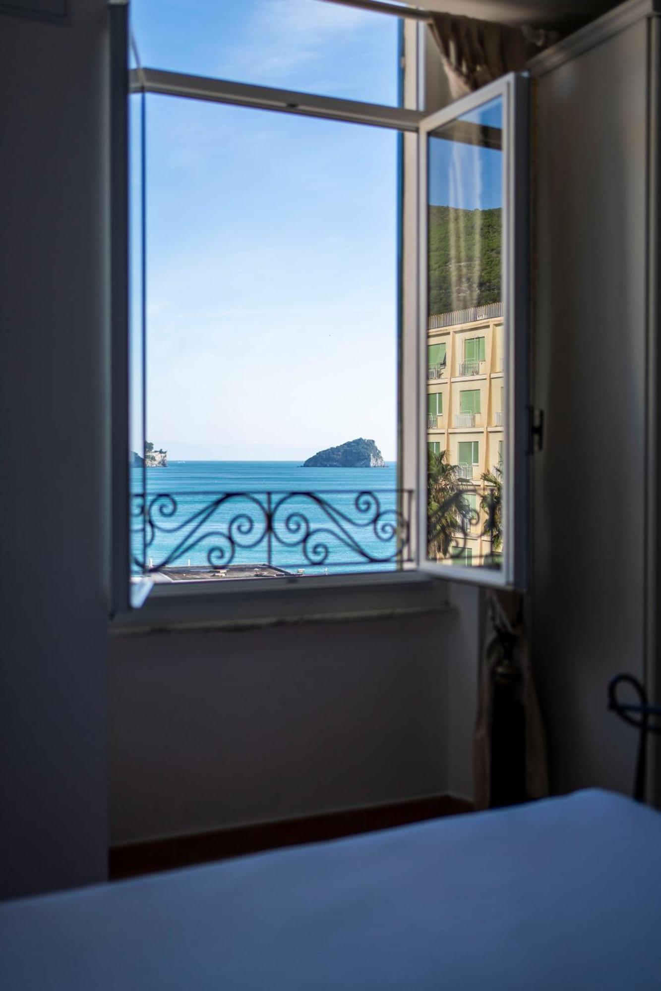 Hotel Miramare Spotorno Extérieur photo